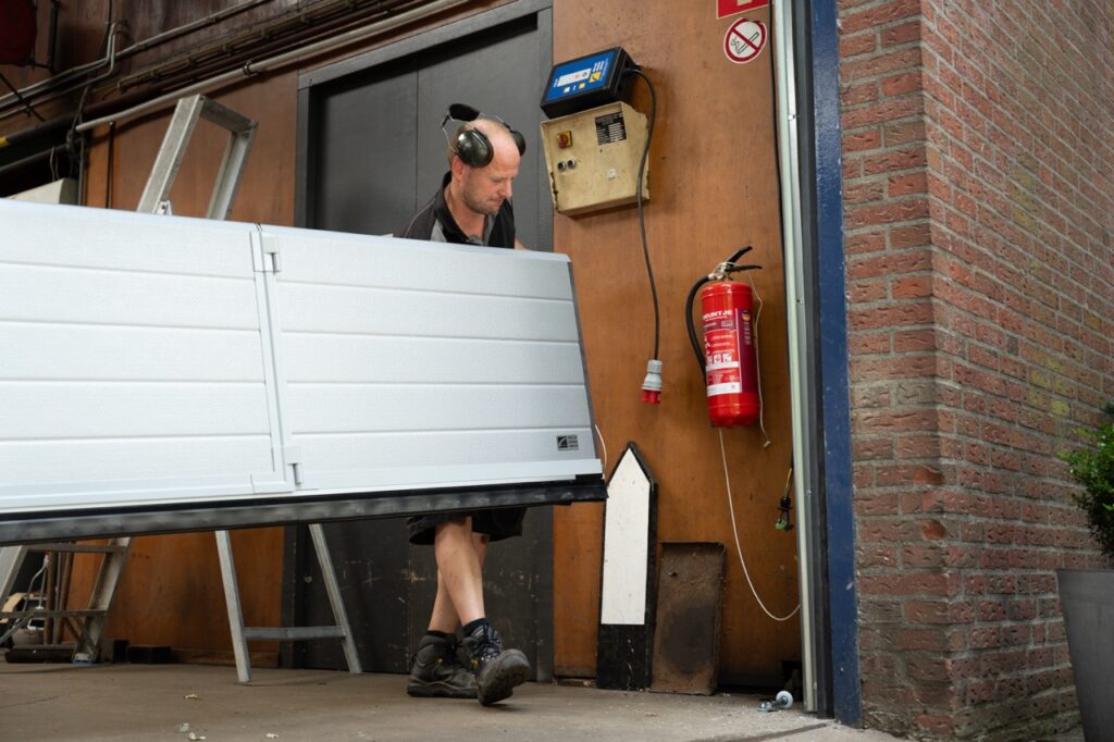 Overheaddeuren plaatsen – Muller Deuren Service